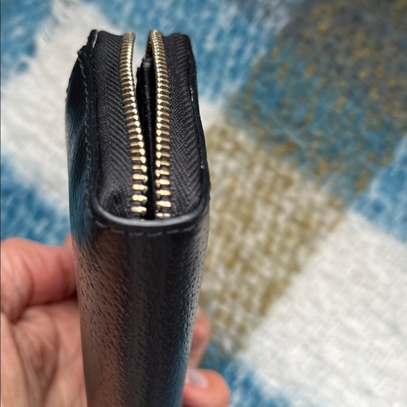 Kate Spade Black Leather Keychain Pouch
EUC - Picture 6 of 6